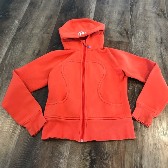 lululemon athletica Tops - 🏝1/2 Off Sale🏝 Lululemon Scuba Hoodie